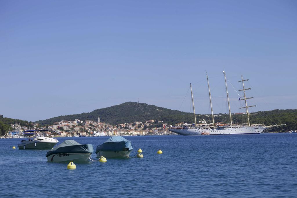 Camping Village Poljana Mali Lošinj Dış mekan fotoğraf