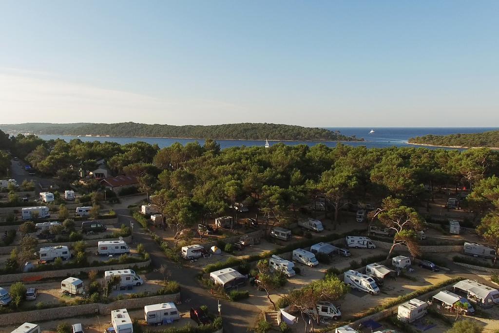 Camping Village Poljana Mali Lošinj Dış mekan fotoğraf